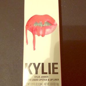 Kylie Jenner matte lipstick and liner.